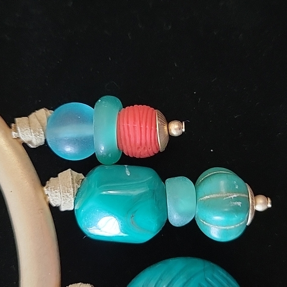 AFRICAN INSPIRED Tasseled beaded Statement Necklace beautiful - Picture 3 of 7